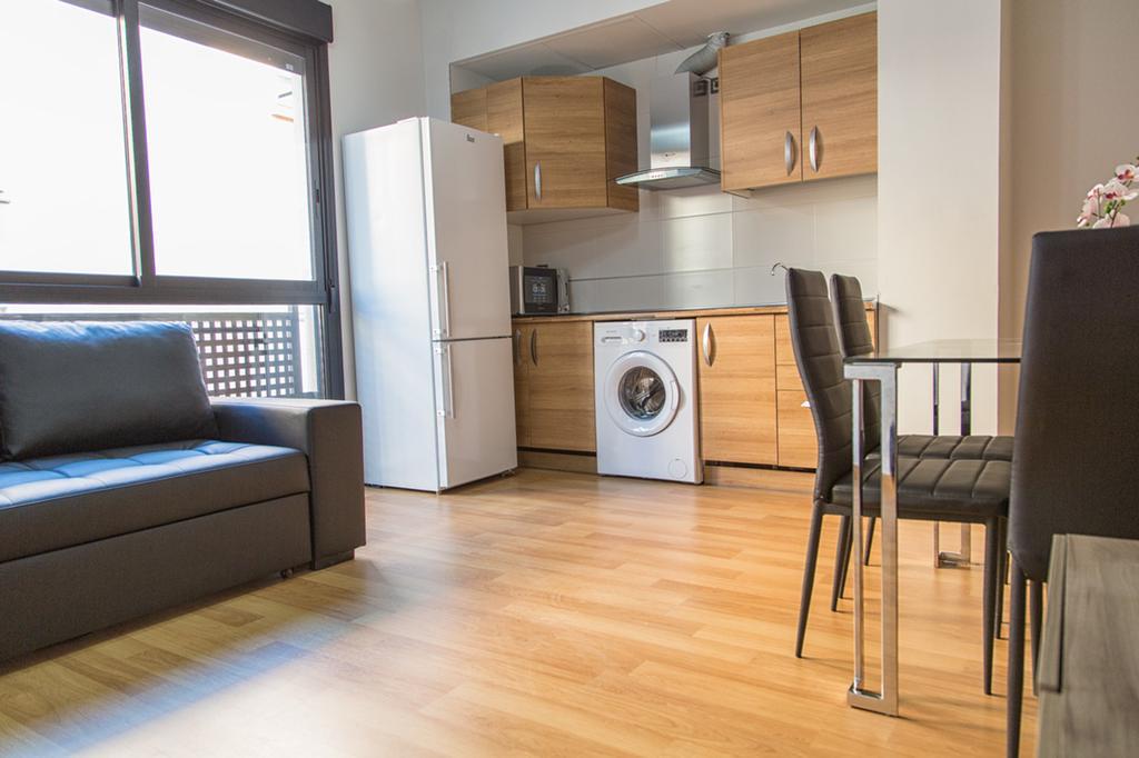 Apartamento Eursu Centro Con Piscina Малага Екстер'єр фото